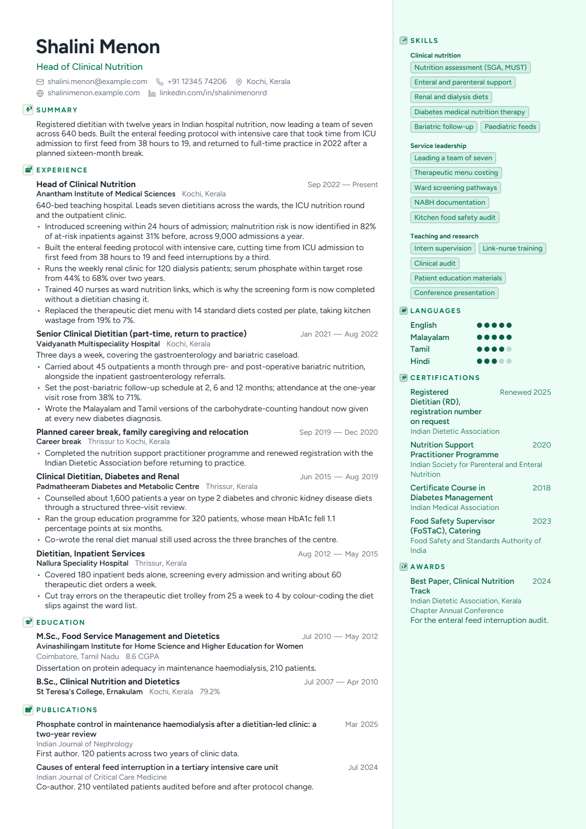 Clinical Dietitian (Head of Nutrition) résumé example — senior, written for India, set in the Verdant design